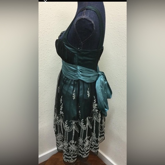 City Triangles size 7/8 Dress Blue Bell Skirt Corset Style Bodice Formal Prom - Picture 3 of 7